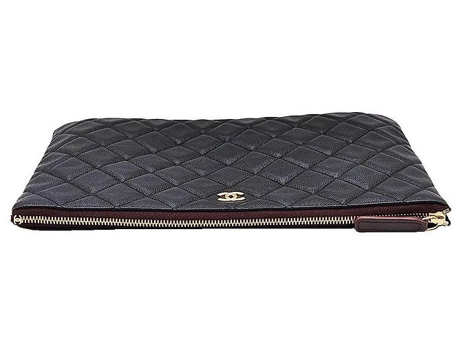 Chanel Clutch Classic New Medium in Caviar Nero e Oro - vista 7