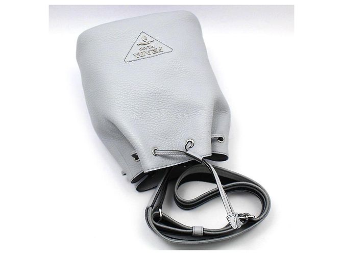 Prada Borsa a tracolla bucket in pelle blu fiordilente e grigio - vista 4