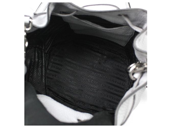 Prada Borsa a tracolla bucket in pelle blu fiordilente e grigio - vista 8