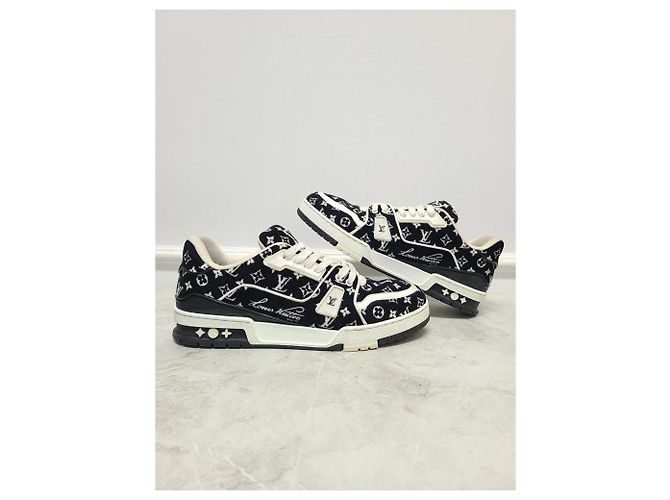 Louis Vuitton Tênis LV Trainer em têxtil monograma preto - vista 4