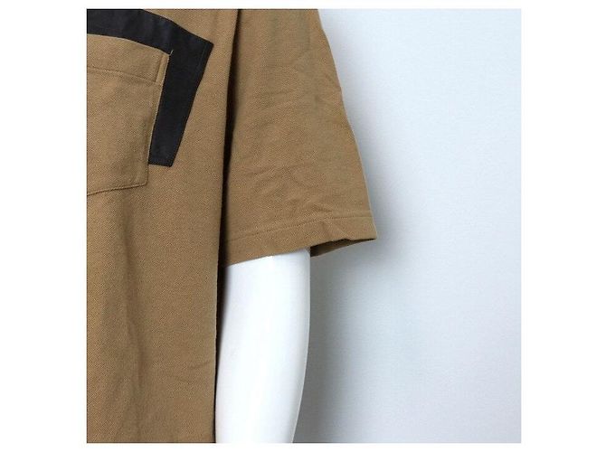 Hermès Kurzärmeliges Herren-Poloshirt aus braunem Leder mit Logo-Patch auf der Tasche - Ansicht 3