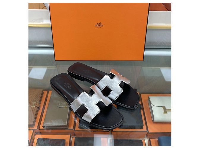 Hermès Sandali e ciabatte Oran da donna Argento Multicolore - vista 3
