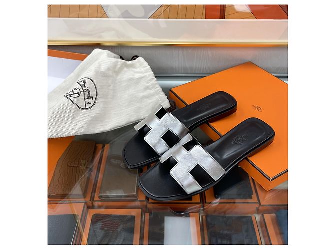 Hermès Sandali e ciabatte Oran da donna Argento Multicolore - vista 7