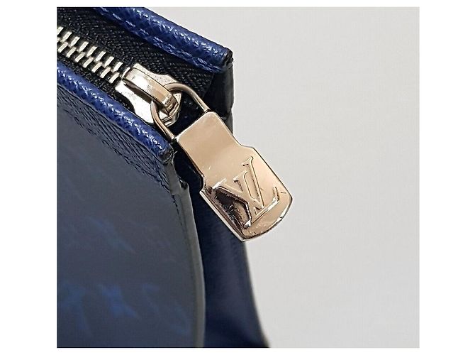 Louis Vuitton Pochette Voyage MM Clutch Blu - vista 5