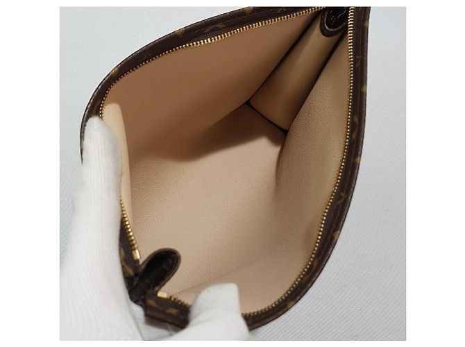 Louis Vuitton Bolso de mano para aseo Castaño - vista 8
