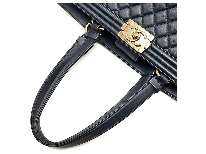 Chanel Borsa Tote Boy in agnello Nero - vista 5