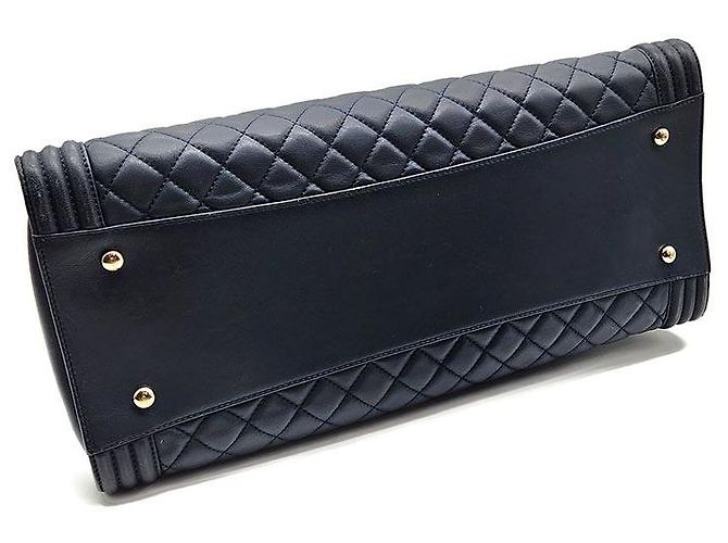 Chanel Borsa Tote Boy in agnello Nero - vista 7