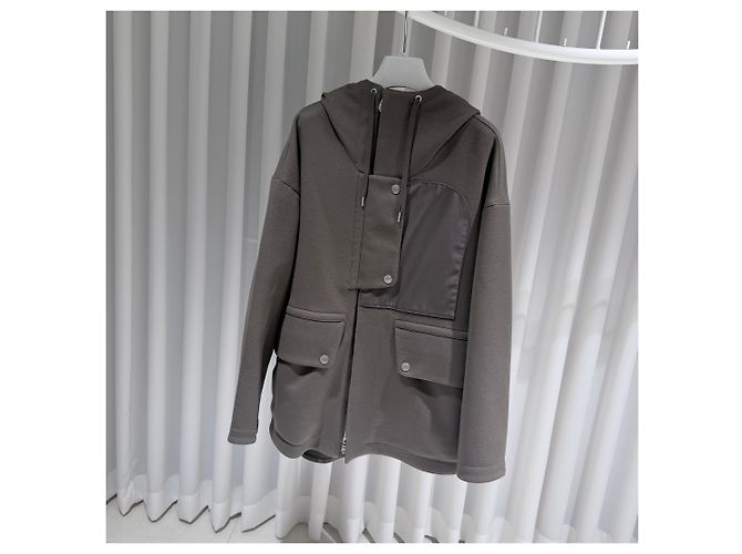 Hermès Giacca con cappuccio e zip in nylon Khaki Brown Marrone - vista 2