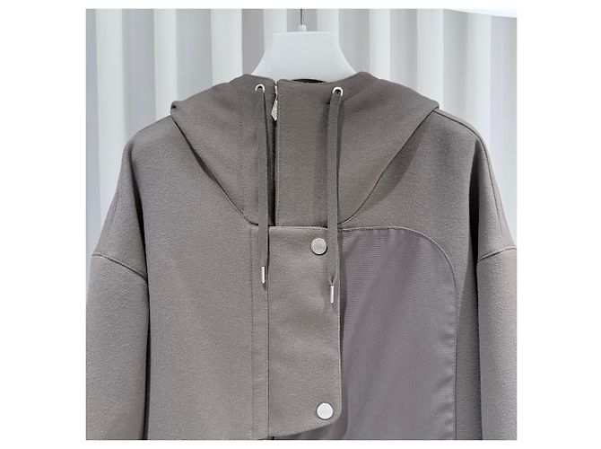 Hermès Giacca con cappuccio e zip in nylon Khaki Brown Marrone - vista 4