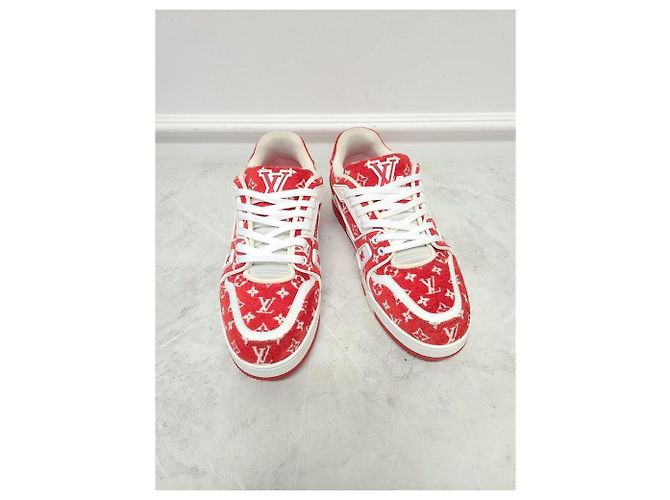 Louis Vuitton Sneakers Red Monogram Velvet Trainer Rosso - vista 3