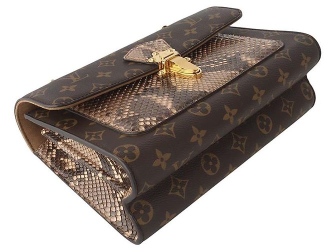 Louis Vuitton Monogramm Python Victorine Crossbody-Tasche mit Goldkette Mehrfarben - Ansicht 5