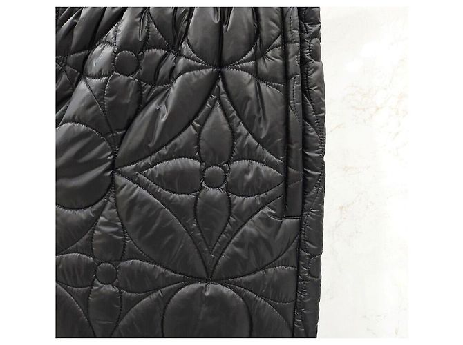 Louis Vuitton Pantaloni Sporty Flower Monogram Nero - vista 3