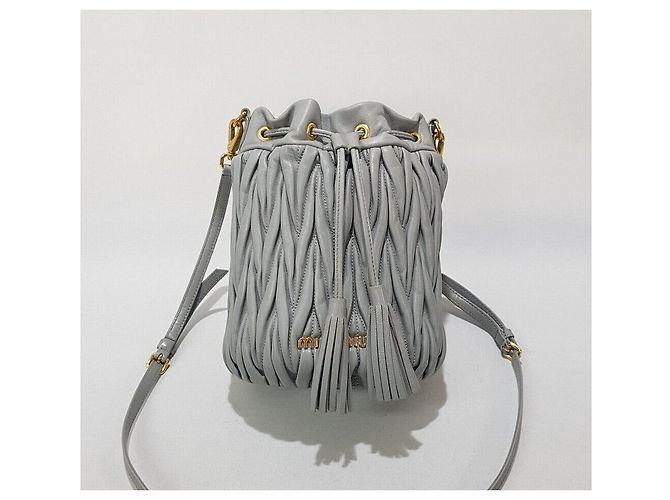 Miu Miu Borsa Bucket in Pelle Napa Materasse Marrone - vista 2