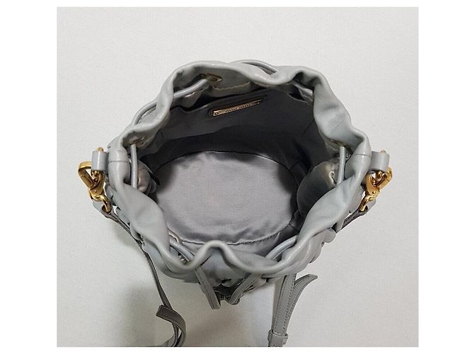 Miu Miu Borsa Bucket in Pelle Napa Materasse Marrone - vista 8