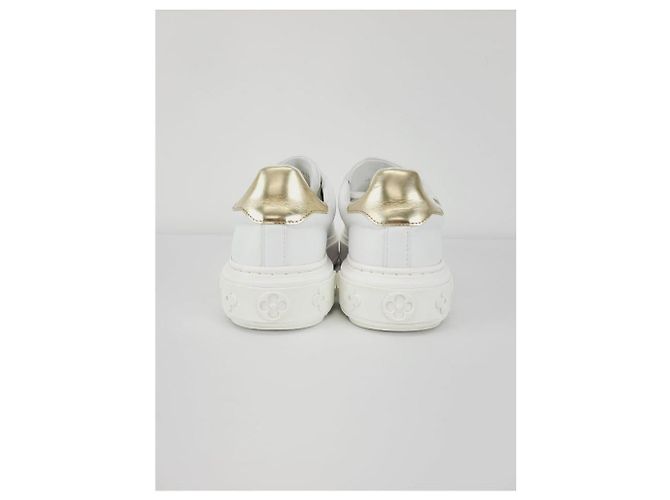 Louis Vuitton Sneakers Timeout con logo circolare in oro bianco - vista 5