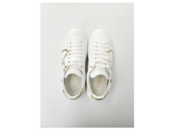 Louis Vuitton Sneakers Timeout con logo circolare in oro bianco - vista 6