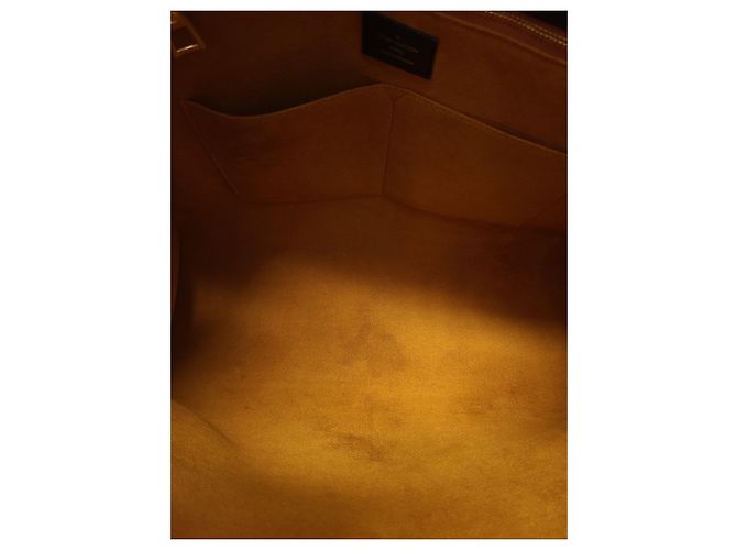 Louis Vuitton Borsa Tote Onthego in monogramma Empreinte nero - vista 5