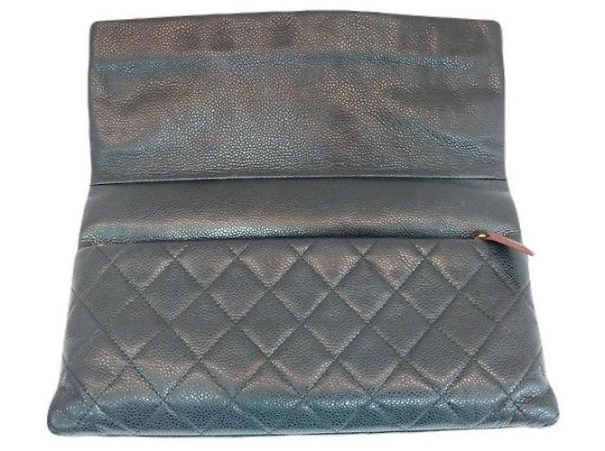 Chanel Clutch in Caviar Morbido con Patta Pieghevole e Doppia Cerniera Nero - vista 3