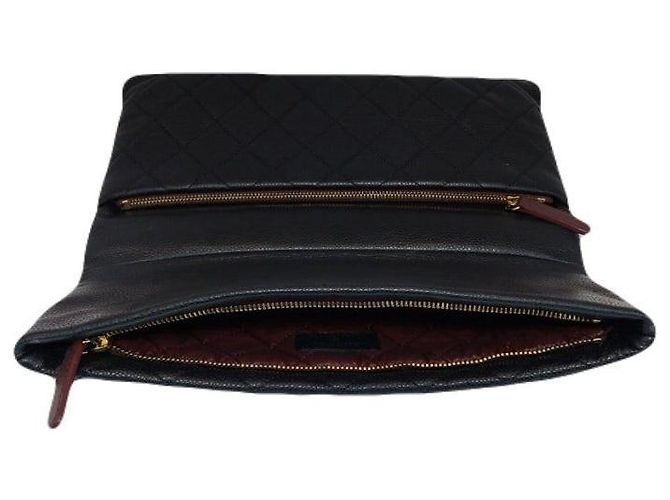 Chanel Clutch in Caviar Morbido con Patta Pieghevole e Doppia Cerniera Nero - vista 4