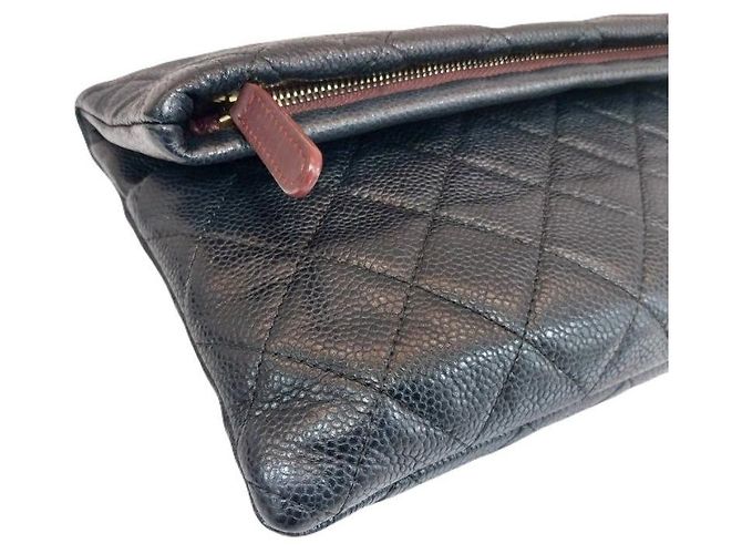 Chanel Clutch in Caviar Morbido con Patta Pieghevole e Doppia Cerniera Nero - vista 6