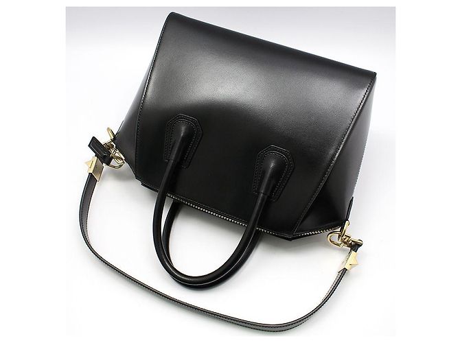 Givenchy Piccola borsa a tracolla Black Calfskin Glossy Gold Anti-Gona Nero - vista 4