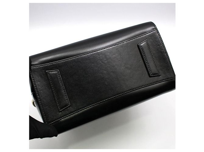 Givenchy Piccola borsa a tracolla Black Calfskin Glossy Gold Anti-Gona Nero - vista 5