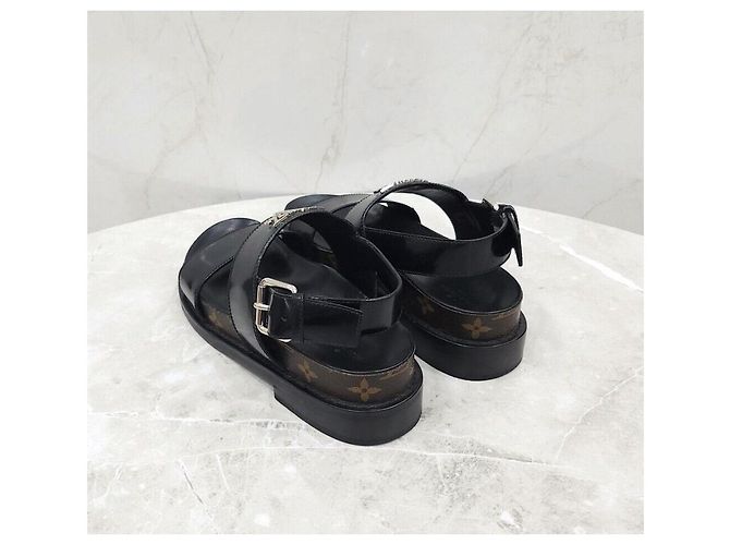 Louis Vuitton Sandali Mule Flat Comfort con Logo in Metallo Nero - vista 4
