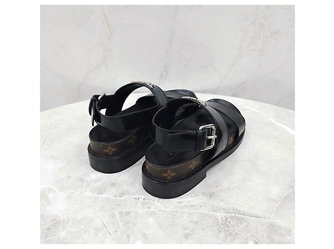 Louis Vuitton Sandali Mule Flat Comfort con Logo in Metallo Nero - vista 5