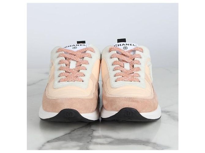 Chanel Baskets en daim style tennis rose - vue 5