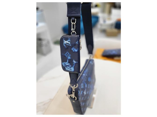 Louis Vuitton Borsa a tracolla Messenger Water Trio Blu - vista 21