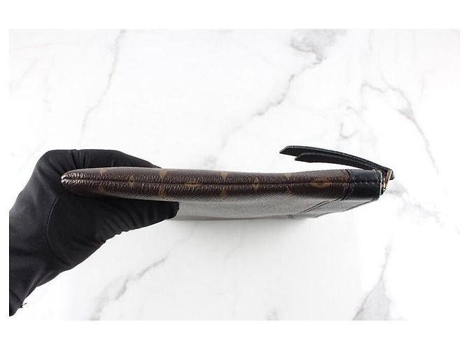 Louis Vuitton Clutch Daily Pouch Black Marrone - vista 5