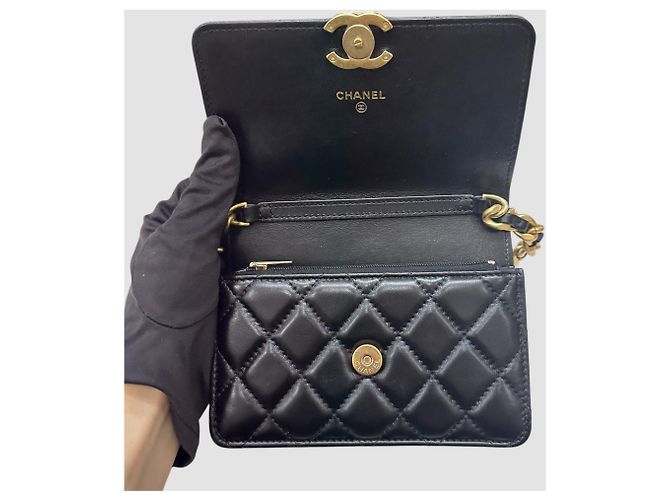 Chanel Season Candy WOC aus schwarzem Lammleder mit Goldhardware - Ansicht 6