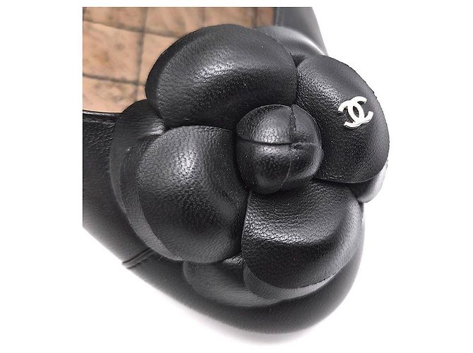 Chanel Décolleté con zeppa in sughero Camellia Nero - vista 7