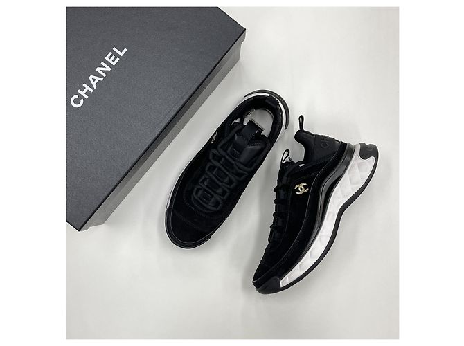 Chanel Sneaker in fibre miste da donna in scamosciato nero - vista 2