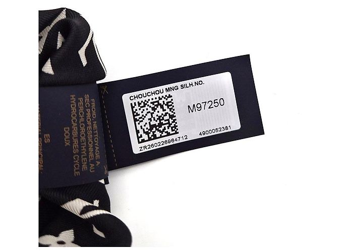 Louis Vuitton Scrunchie Monogram Silhouette Negro - vista 5