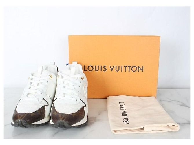 Louis Vuitton Runaway Gold Sneakers White - vista 2