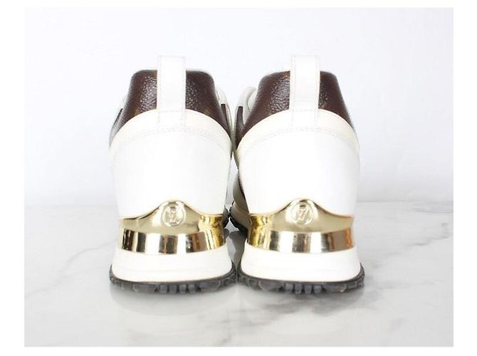 Louis Vuitton Runaway Gold Sneakers White - vista 6