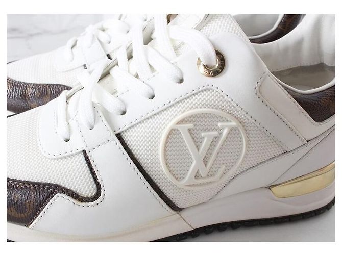 Louis Vuitton Runaway Gold Sneakers White - vista 8