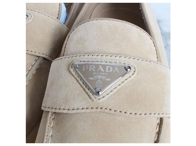 Prada Mocassin en daim beige Marron - vue 6