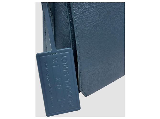 Louis Vuitton Borsa Messenger Aerogram Blue - vista 11