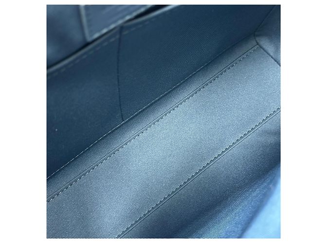 Louis Vuitton Borsa Messenger Aerogram Blue - vista 8