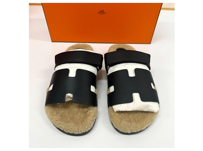 Hermès Sandali Cipres in shearling neri Arancione - vista 2