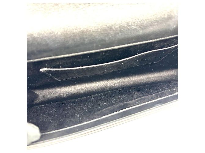 Saint Laurent Clutch Belle Du Jour Monogram in pelle nera Nero - vista 8