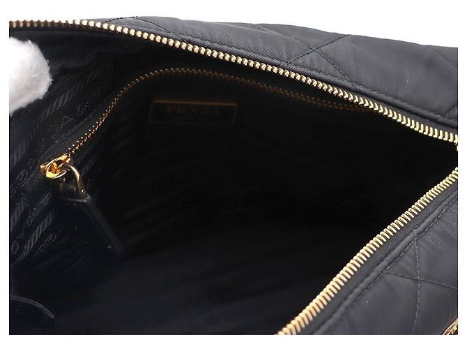 Prada Borsa Tote e Borsa a Spalla in Nylon con Logo Triangle e Catena in Metallo Dorato Nero - vista 8