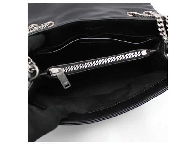 Saint Laurent Borsa a tracolla Monogram Loulou Small in nero con finiture argentate - vista 10