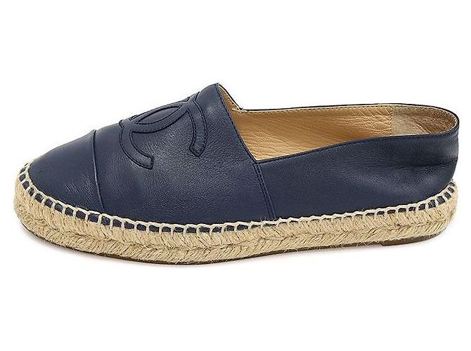 Chanel Espadrilles Slip-On aus dunkelblauem Lammleder für Damen - Ansicht 3