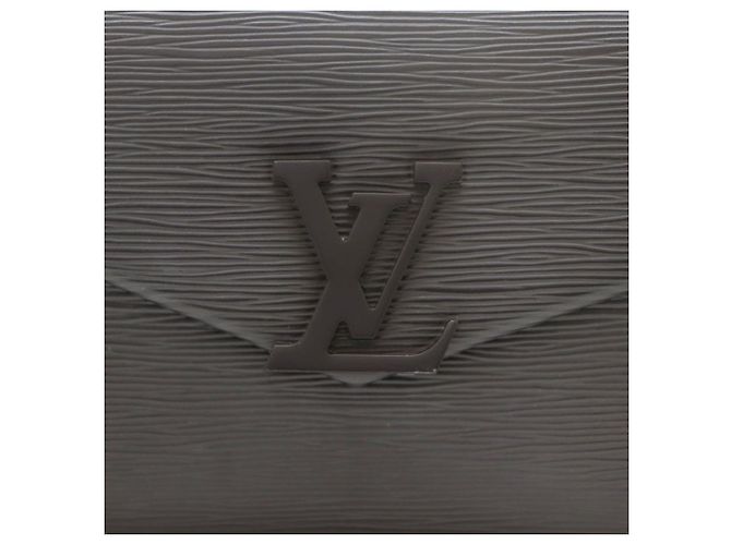 Louis Vuitton Bolso Tote y Crossbody Epi Pochette Grenelle Negro - vista 5