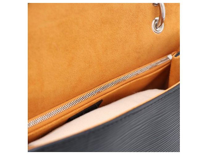 Louis Vuitton Bolso Tote y Crossbody Epi Pochette Grenelle Negro - vista 9