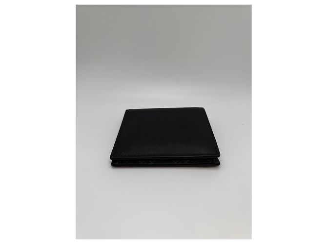 Gucci GG Emblem Embossed Compact Wallet Black - view 6