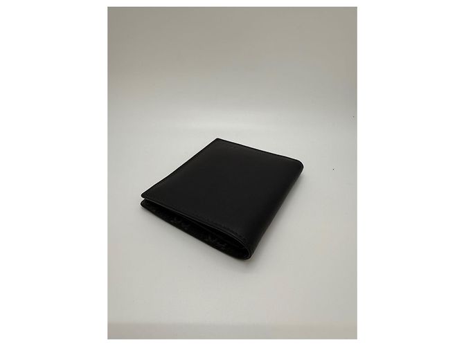 Gucci GG Emblem Embossed Compact Wallet Black - view 9